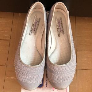 Skechers Memory Foam Slip on Sneaker Size 8